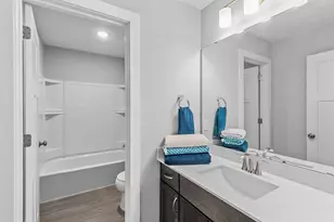 10118 Arrowwood Trl, Woodbury, MN 55129 - Photo 25