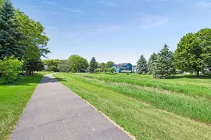 612 Butler Dr, Belle Plaine, MN 56011 - Photo 5