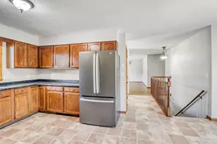 2206 Chancery St S, Moorhead, MN 56560 - Photo 7