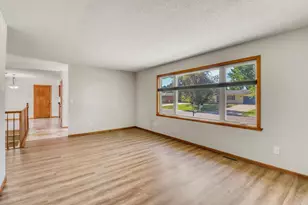 2206 Chancery St S, Moorhead, MN 56560 - Photo 15