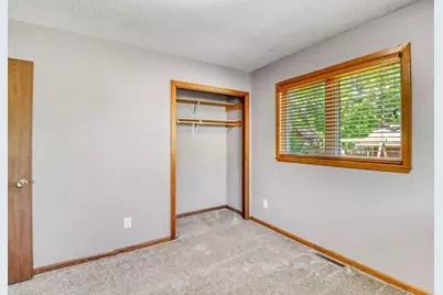 2206 Chancery Street S, Moorhead, MN 56560 - Photo 23