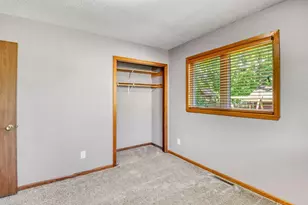 2206 Chancery St S, Moorhead, MN 56560 - Photo 23
