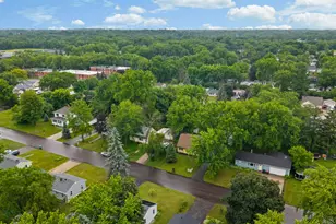 1450 Sandhurst Ave E, Maplewood, MN 55109 - Photo 27