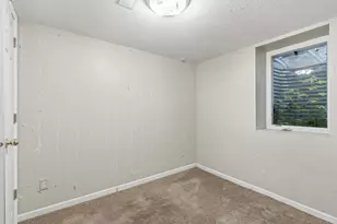 1450 Sandhurst Ave E, Maplewood, MN 55109 - Photo 15