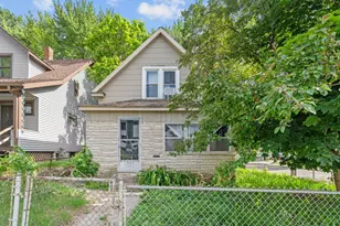 1062 Minnehaha Ave E, Saint Paul, MN 55106 - Photo 1