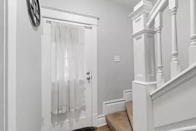 1062 Minnehaha Avenue E, Saint Paul, MN 55106 - Photo 3