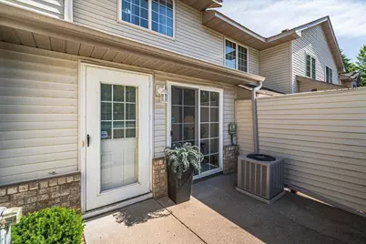 2775 W Ranchview Lane N #4, Plymouth, MN 55447 - Photo 3