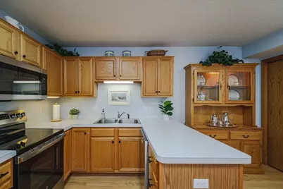 2775 W Ranchview Lane N #4, Plymouth, MN 55447 - Photo 11