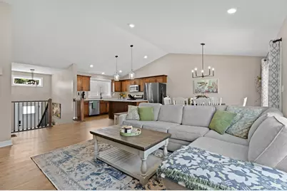 1805 12th Avenue NE, Austin, MN 55912 - Photo 3