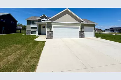 1805 12th Avenue NE, Austin, MN 55912 - Photo 1