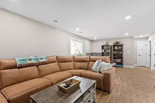 1805 12th Ave NE, Austin, MN 55912 - Photo 17