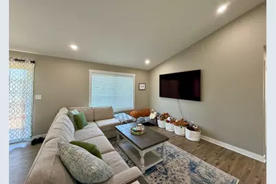 1805 12th Avenue NE, Austin, MN 55912 - Photo 5