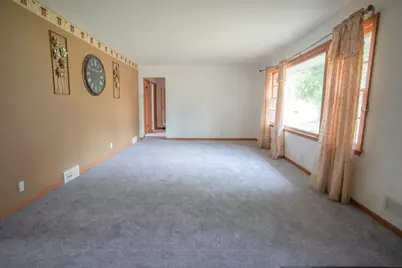 5913 Colfax Avenue N, Brooklyn Center, MN 55430 - Photo 7