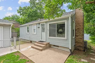 428 Glenbrook Ave N, Oakdale, MN 55128 - Photo 5