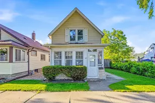 857 Rose Ave E, Saint Paul, MN 55106 - Photo 1
