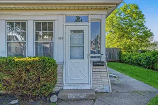 857 Rose Ave E, Saint Paul, MN 55106 - Photo 3