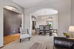 7091 Oak Ridge Ct, Shakopee, MN 55379 - Photo 11