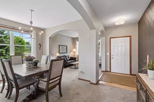 7091 Oak Ridge Ct, Shakopee, MN 55379 - Photo 9