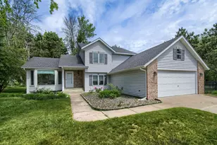 9664 Wynstone Dr, Woodbury, MN 55125 - Photo 1