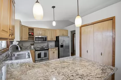 2305 13th Street SW, Austin, MN 55912 - Photo 9