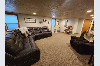 1105 5th Avenue SW, Pipestone, MN 56164 - Photo 31
