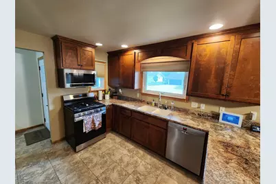 1105 5th Avenue SW, Pipestone, MN 56164 - Photo 17