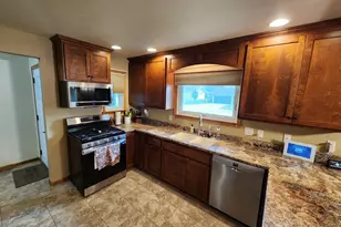 1105 5th Ave SW, Pipestone, MN 56164 - Photo 17