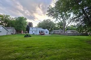 723 S 4th St, Le Sueur, MN 56058 - Photo 11