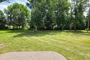 723 S 4th St, Le Sueur, MN 56058 - Photo 35