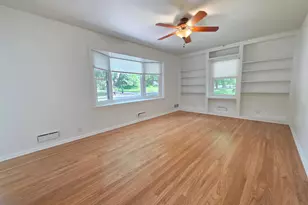 723 S 4th St, Le Sueur, MN 56058 - Photo 5