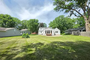 723 S 4th St, Le Sueur, MN 56058 - Photo 33