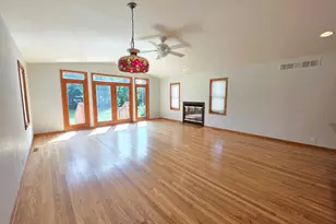 723 S 4th St, Le Sueur, MN 56058 - Photo 15