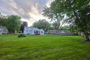 723 S 4th St, Le Sueur, MN 56058 - Photo 9