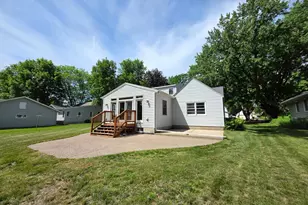 723 S 4th St, Le Sueur, MN 56058 - Photo 31