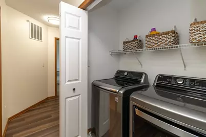 1691 Village Trail E #7, Maplewood, MN 55109 - Photo 33