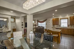 1691 Village Trail E, Maplewood, MN 55109 - Photo 15