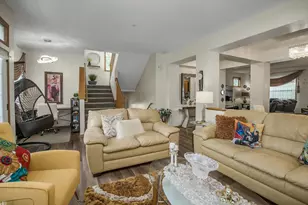 1691 Village Trail E, Maplewood, MN 55109 - Photo 11