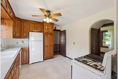 556 5th Avenue S, South Saint Paul, MN 55075 - Photo 9