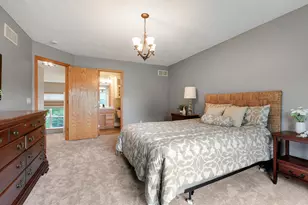 2186 Woodcrest Dr, Woodbury, MN 55129 - Photo 17