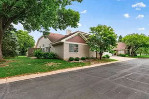 515 Lovell Ave, Roseville, MN 55113 - Photo 3