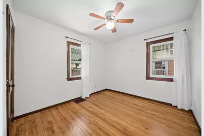 301 11th Avenue SW, Austin, MN 55912 - Photo 11