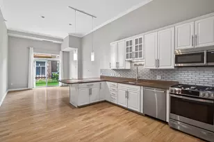 301 Clifton Ave, Minneapolis, MN 55403 - Photo 13