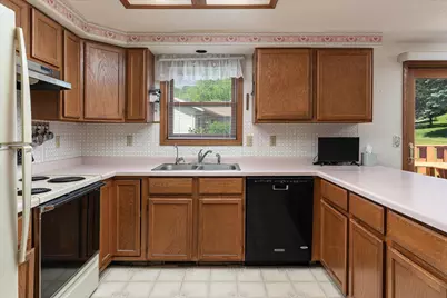 224 Eagles Bluff Road, La Crescent, MN 55947 - Photo 11