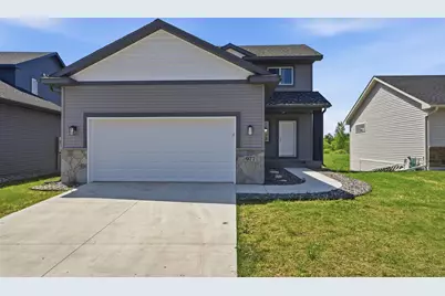 977 45th Avenue NE, Saint Cloud, MN 56304 - Photo 3