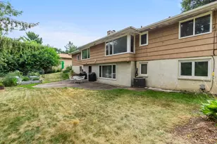 408 Woodland Dr, Burnsville, MN 55337 - Photo 21