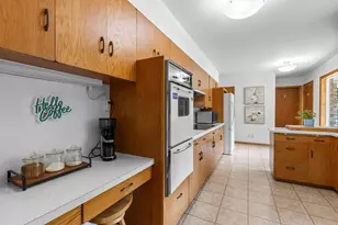 408 Woodland Dr, Burnsville, MN 55337 - Photo 9