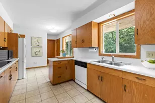 408 Woodland Dr, Burnsville, MN 55337 - Photo 3