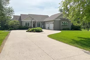 1810 Minnehuta Dr, Fergus Falls, MN 56537 - Photo 49