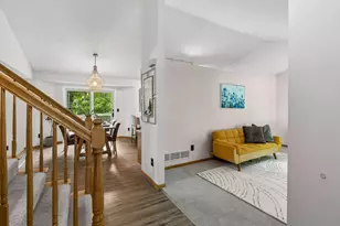 3689 Willbrook Ct, Eagan, MN 55123 - Photo 3