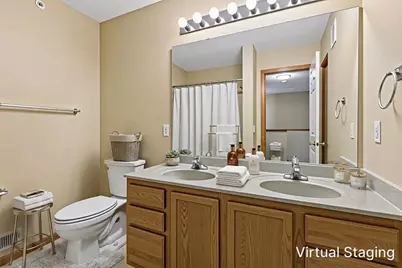 454 Willoughby Way W, Hopkins, MN 55305 - Photo 19
